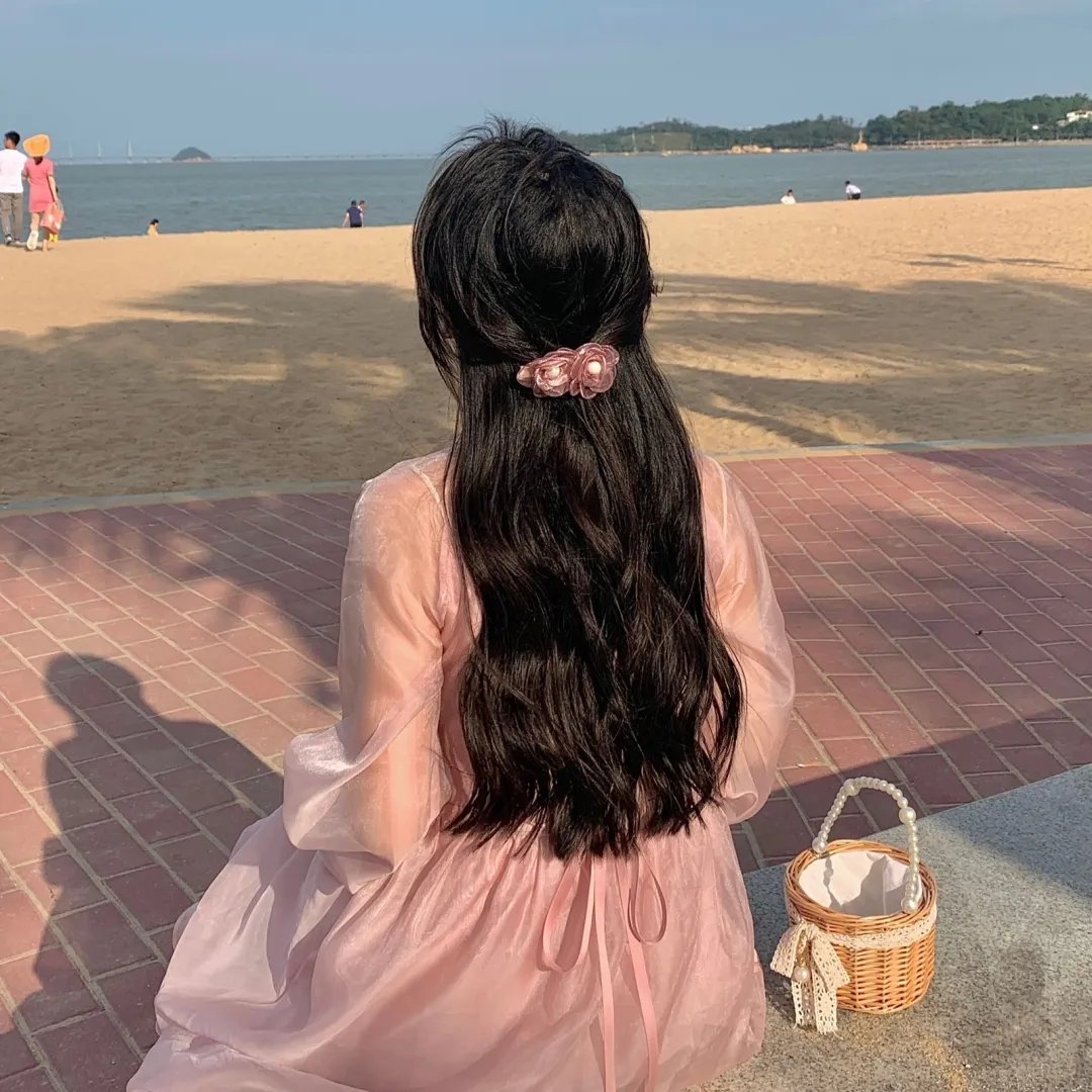 公园男孩海报